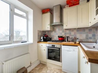 2 Bedroom Flat For Sale In Mapesbury Estate, London