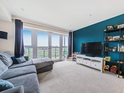 2 Bedroom Flat For Sale In Stevenage, Hertfordshire