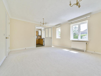 2 Bedroom Retirement Property For Sale In Winchmore Hill, London