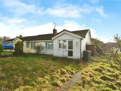 2 Bedroom Semi-detached Bungalow For Sale In North Baddesley, Southampton