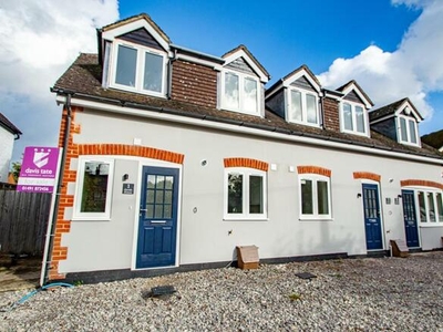 2 Bedroom Semi-detached House For Sale In Reading, Oxfordshire