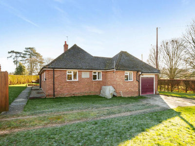 3 Bedroom Bungalow For Sale In Basingstoke, Hampshire