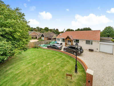 3 Bedroom Bungalow For Sale In Upper Farringdon, Hampshire