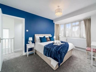 3 Bedroom House For Rent In Harrow, Middlesex