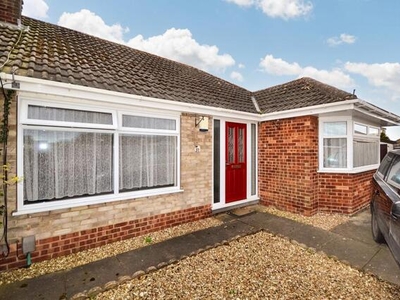3 Bedroom Semi-detached Bungalow For Sale In Humberston