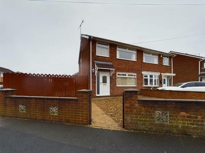 3 Bedroom Semi-detached House For Sale In Anlaby Common