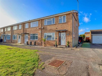 3 Bedroom Semi-detached House For Sale In Great Clacton