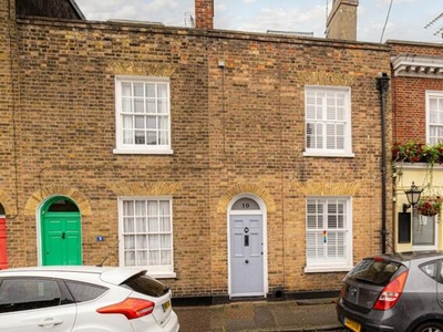 3 Bedroom Town House For Sale In Canterbury
