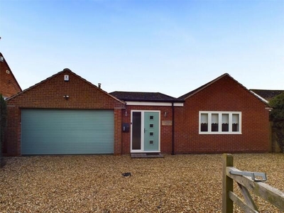 4 Bedroom Bungalow For Sale In Worcester, Worcestershire