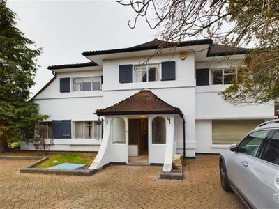 4 Bedroom Detached House For Rent In Emerson Park