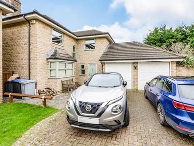 4 Bedroom Detached House For Sale In Carterton, Oxfordshire