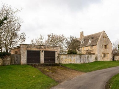 4 Bedroom Detached House For Sale In Stratford-upon-avon, Warwickshire