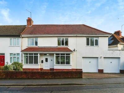 4 Bedroom End Of Terrace House For Sale In Portsmouth