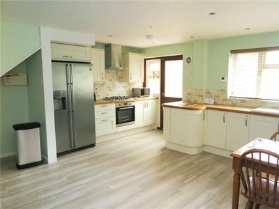 4 Bedroom House Share For Rent In Farnham, Surrey