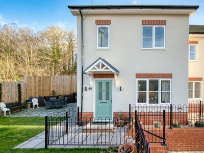 4 Bedroom Semi-detached House For Sale In Ambergate