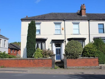 4 Bedroom Semi-detached House For Sale In Swinley, Wigan