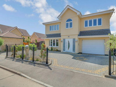 5 Bedroom Detached House For Sale In Hockley
