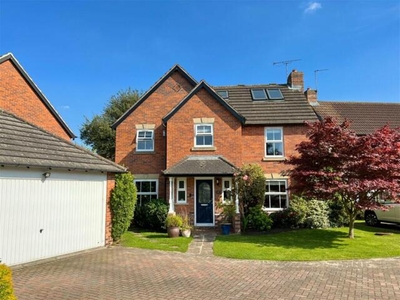 5 Bedroom Detached House For Sale In Westfield Green