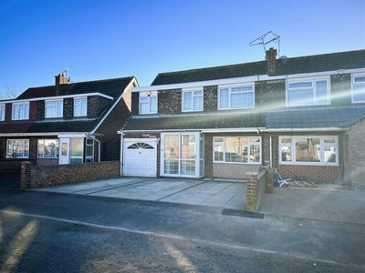 5 Bedroom Semi-detached House For Sale In Rushey Mead