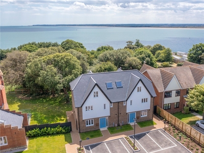 Courtstairs Manor, Pegwell Road, Ramsgate, CT11 4 bedroom house in Pegwell Road