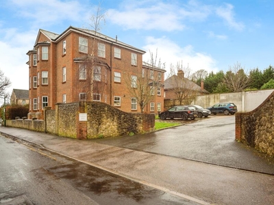 2 bedroom apartment for sale in Buckland Road, Maidstone, ME16