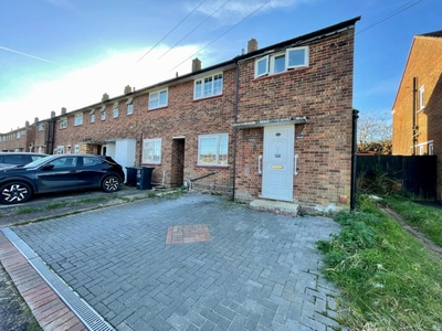 3 bedroom end of terrace house for sale in Littlechurch Road, Luton, Bedfordshire, LU2 9DA, LU2