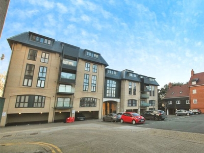 Flat to rent in Armstrong Gibbs Court, The Causeway, Chelmsford, Essex CM2