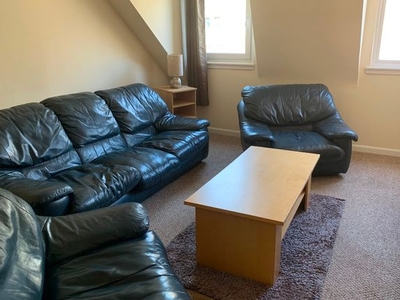 Flat to rent in Crichton Street, City Centre, Dundee DD1