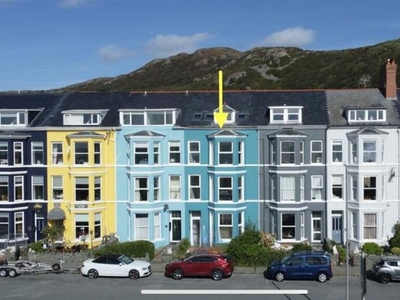 Flat to rent in Marine Parade, Barmouth LL42