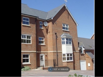 Flat to rent in Richards Close, Witham CM8