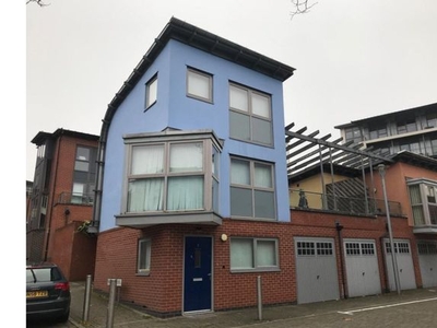 Property for sale in Bradshaw Close, Birmingham B15