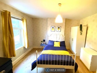 Room to rent in Markeaton Street, Derby DE1