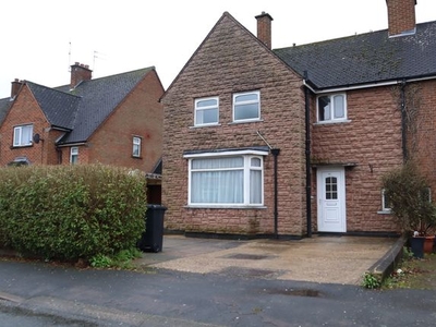 Semi-detached house to rent in Davenport Avenue, Leicester LE2