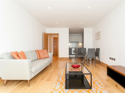 1 bedroom flat for rent in Fusion Court, London, E1