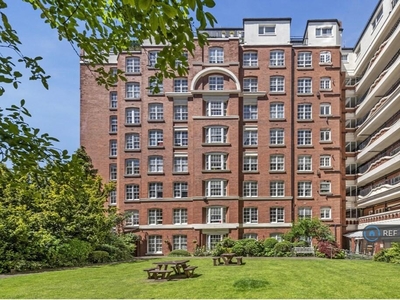 1 bedroom flat for rent in Grove End House, London, NW8