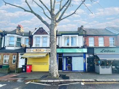 1 bedroom flat for rent in Palmerston Road, Walthamstow, London, E17