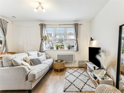 1 bedroom house for rent in St. Peter's Close, London, SW17