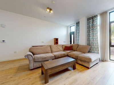2 bedroom apartment for rent in Williamsburg Plaza, Blackwall, E14