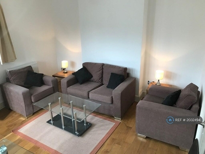 2 bedroom flat for rent in Bancroft House, London, E1