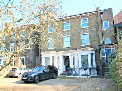 2 bedroom flat for rent in Parkside, London Road, Harrow on the Hill, HA1