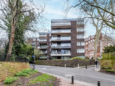 2 bedroom property for sale in Plane Tree House, London, W8