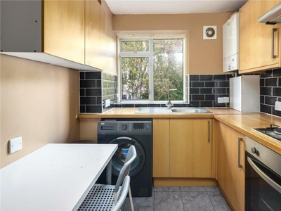 3 bedroom apartment for rent in Geneva Court, Manor Road, Stoke Newington, N16
