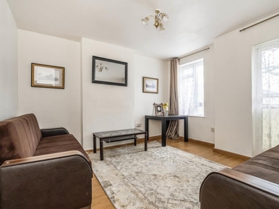 3 bedroom flat for rent in Lisson Street Marylebone NW1
