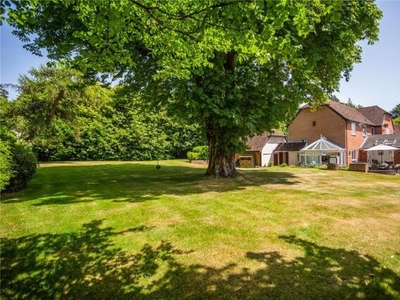 4 Bedroom Detached House For Sale In Thatcham, Berkshire