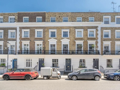 5 bedroom terraced house for rent in Moore Street, Chelsea, London, SW3