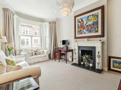 5 bedroom terraced house for rent in Napier Avenue, London, SW6