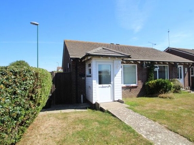 Bungalow to rent in Capstan Drive, Littlehampton, West Sussex BN17