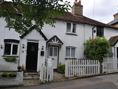 Cottage to rent in Church Lane, Potters Bar EN6