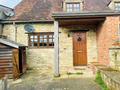 Cottage to rent in Manor Farm Road, Horspath OX33