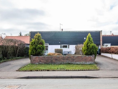 Detached bungalow to rent in High Street, Little Shelford, Cambridge CB22